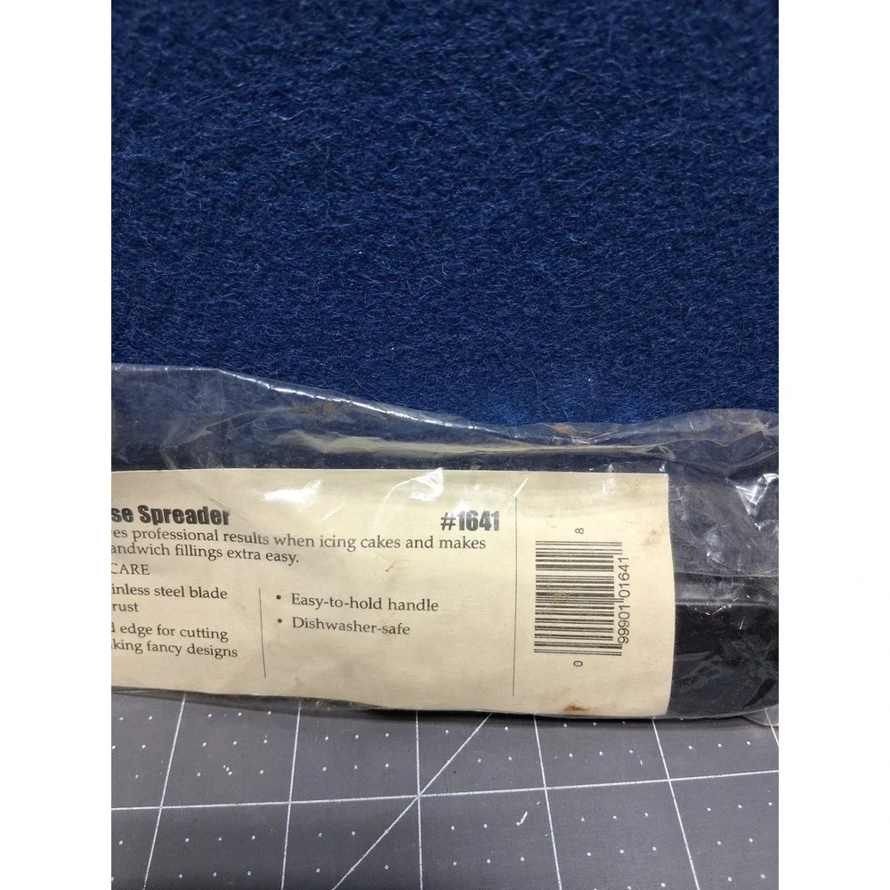 Pampered Chef All Purpose Spreader Black 1641 Stainless Serrated Blade